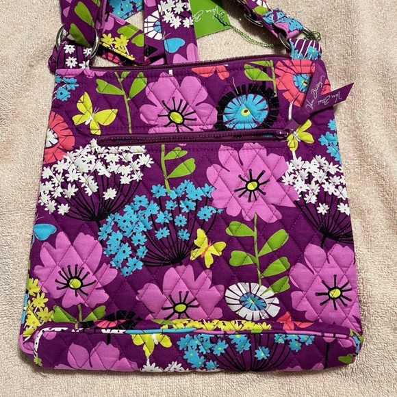 Vera Bradley Hipster Crossbody Bag. NWT. Flutterby
RARE RETIRED PATTERN - Picture 3 of 10